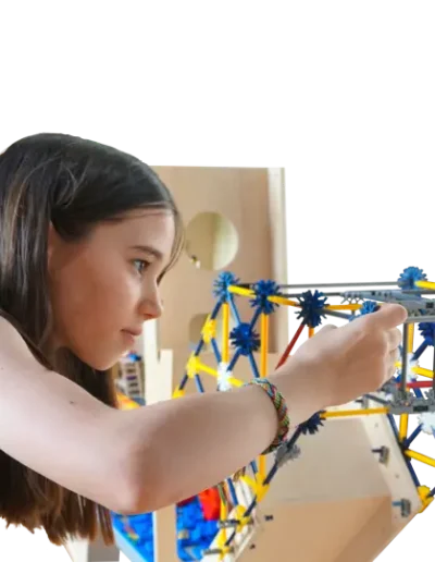 Met KNEX en Lego Technics kun je in alle richtingen bouwwerken maken vanuit Play3 OgoPogo.