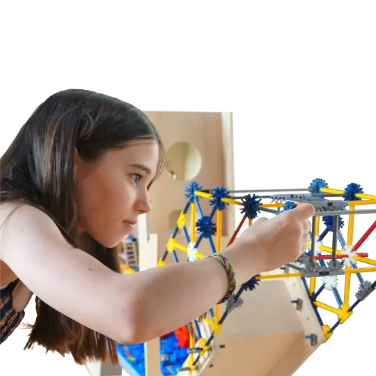 Met KNEX en Lego Technics kun je in alle richtingen bouwwerken maken vanuit Play3 OgoPogo.